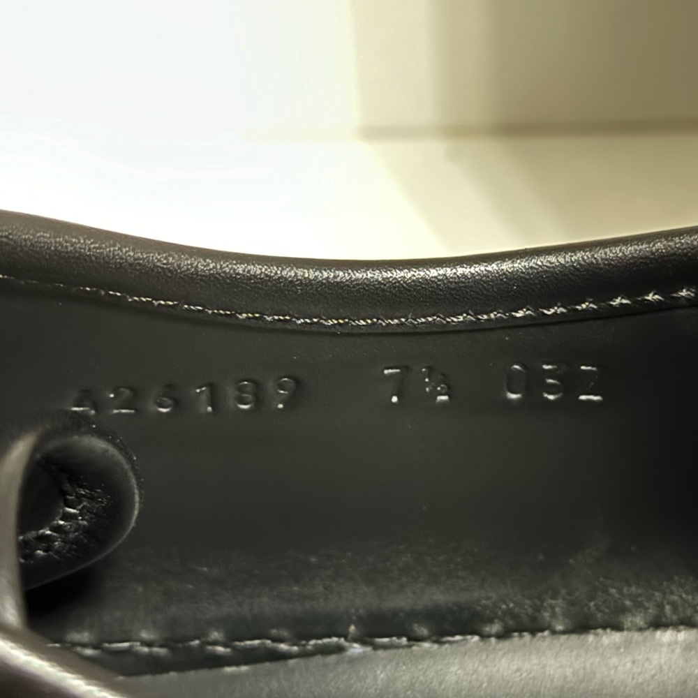 Men’s Gucci shoes - Picture 2 of 6